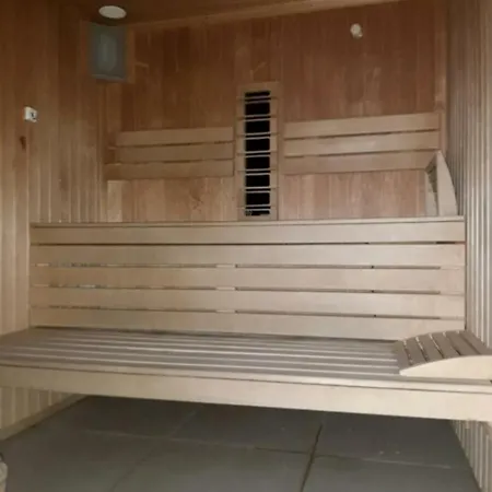 Апартаменты Luxury Beach And Spa Prima Linie La Mare Premium Suit Нэводари